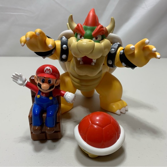 Lot of Mario Figures. King Koopa.Mario and turle shell - Picture 1 of 6